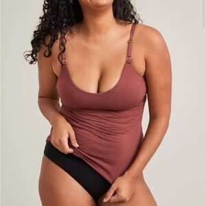 Hatch 24-7 nursing tanks (2)